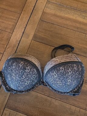 Victoria's Secret Black Lace Floral Push-Up Bra